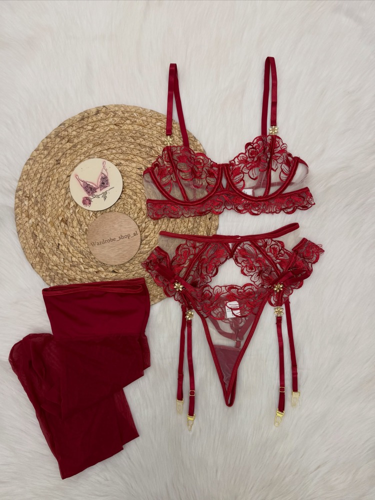 طقم ملابس داخلية نسائية باللون - مراجعة Lace Bralette Set وسعره